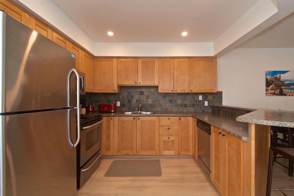 Powderhorn By Whistler Blackcomb Vacation Rentals Luaran gambar