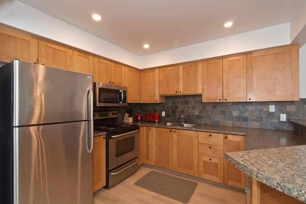 Powderhorn By Whistler Blackcomb Vacation Rentals Luaran gambar