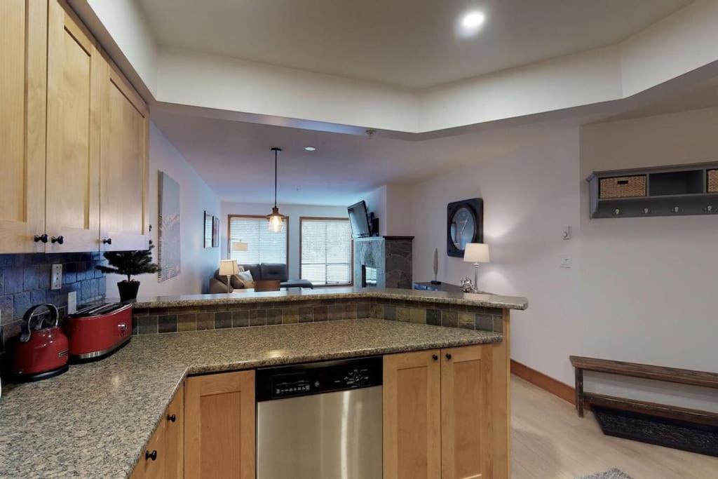Powderhorn By Whistler Blackcomb Vacation Rentals Luaran gambar